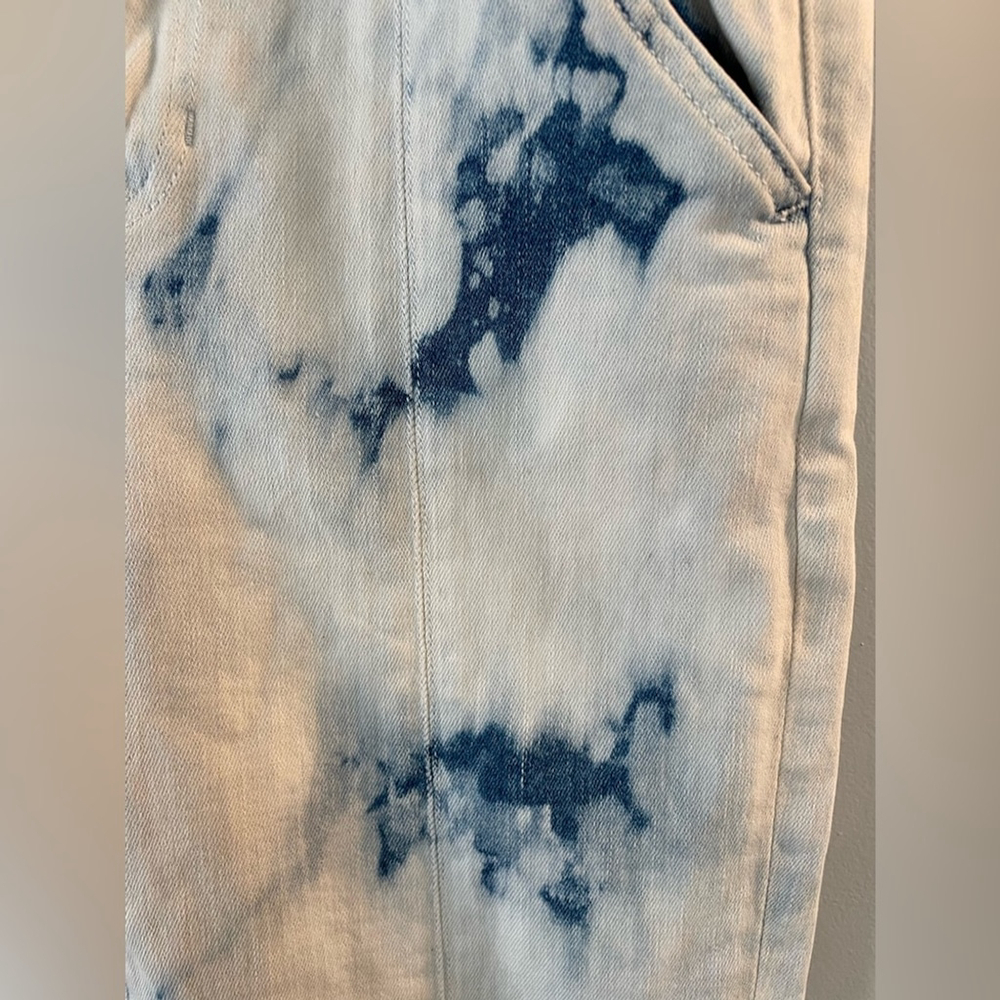 Veronica Beard, sz 25/0, Kallie Straight High Rise light wash tie dye crop jeans - Picture 6 of 12